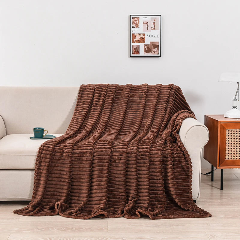 Ultra-Soft Plush Flannel Blanket – Warm Throw for Home, Sofa & Camping