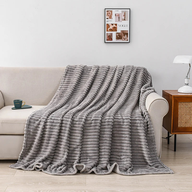Ultra-Soft Plush Flannel Blanket – Warm Throw for Home, Sofa & Camping