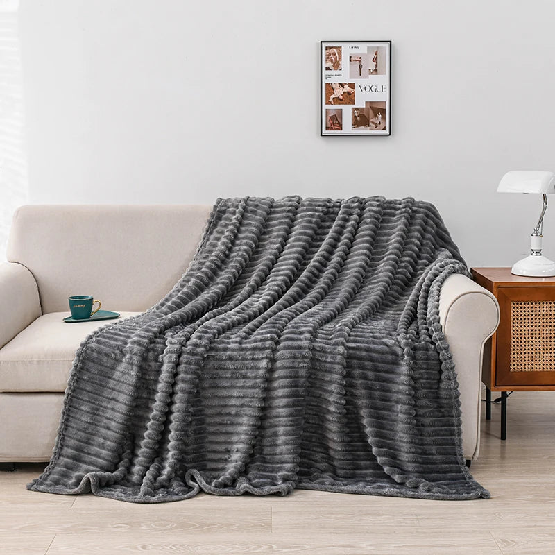 Ultra-Soft Plush Flannel Blanket – Warm Throw for Home, Sofa & Camping