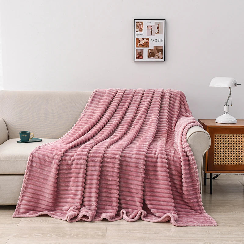 Ultra-Soft Plush Flannel Blanket – Warm Throw for Home, Sofa & Camping